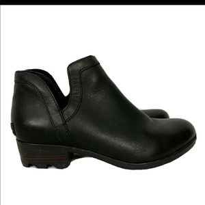 Sorel Lolla Black Waterproof Boots 8.5